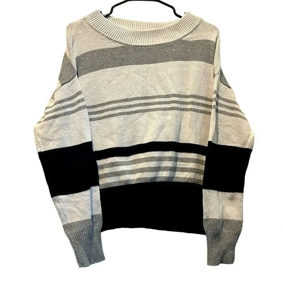 Lucky brand women’s small grey black colorblock pullover sweater - Picture 4 of 5